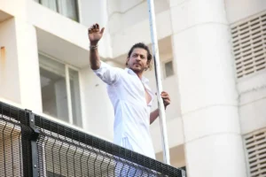 Eid 2024: Shah Rukh Khan Greets Fans Outside Mannat With Son AbRam By His Side